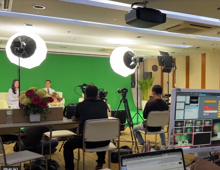 VUS - TALKSHOW: BREAK THE IELTS MYTHS
